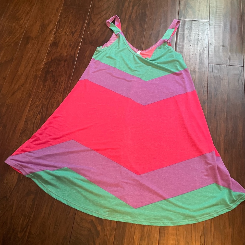Maternity tank tunic like new will bundle with orange maternity and white for 20